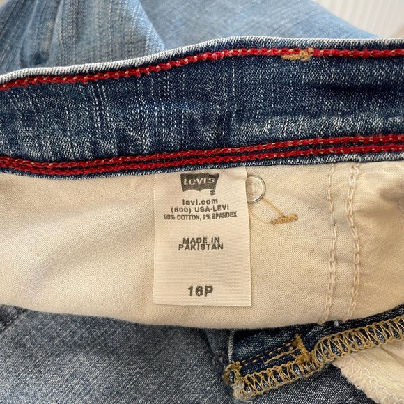 Levi's Women's 16P Perfectly Slimming 512 Capri 5 Pocket Jeans - Picture 9 of 9